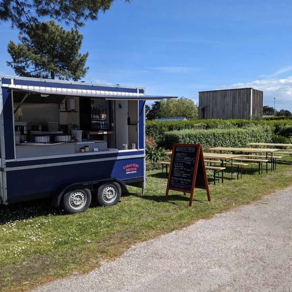 Food truck Caractère Breton en service à Saint-Brieuc